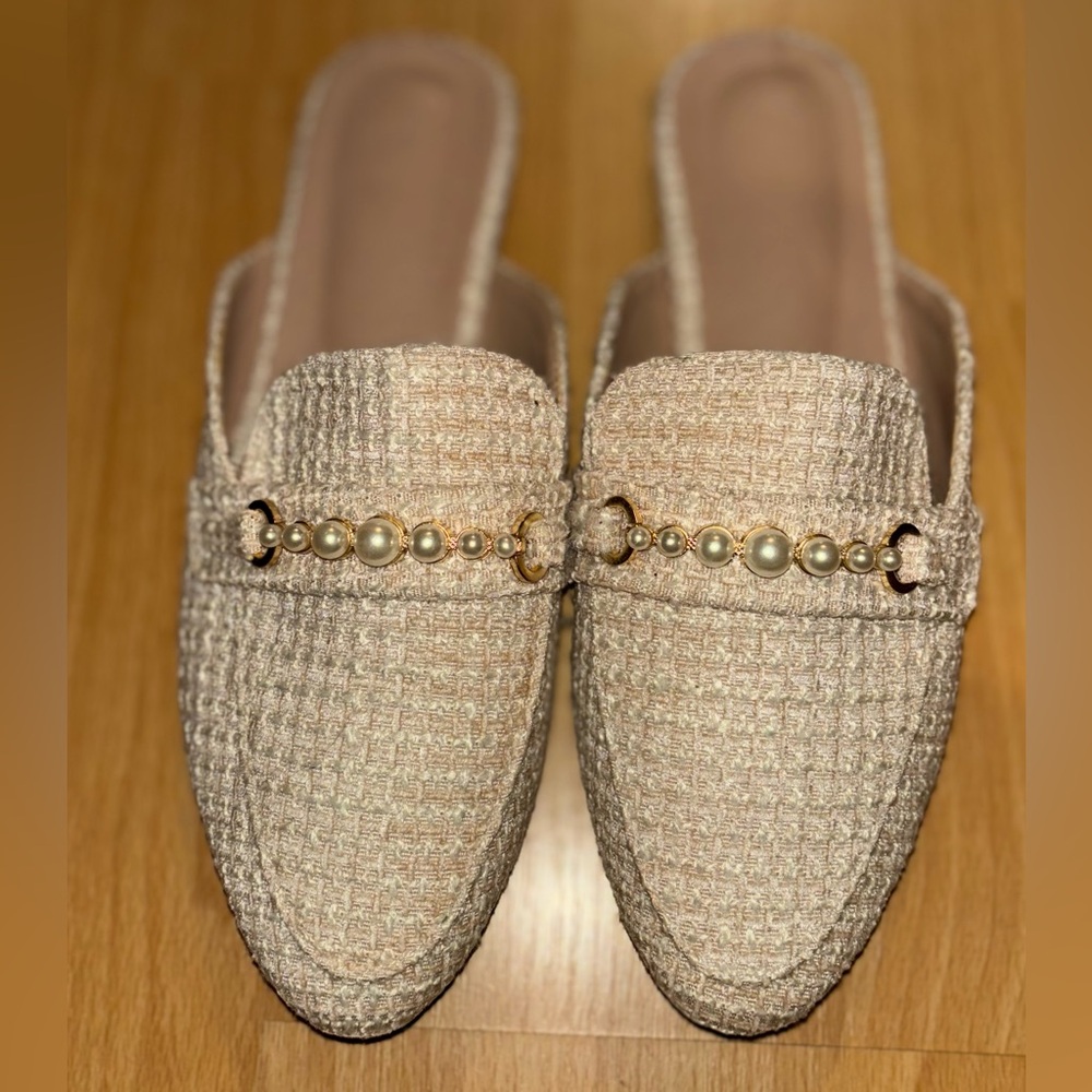 New Women Flats